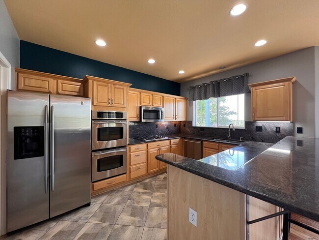 Building Photo - Large Beautiful Home off Toll Rd, South Reno