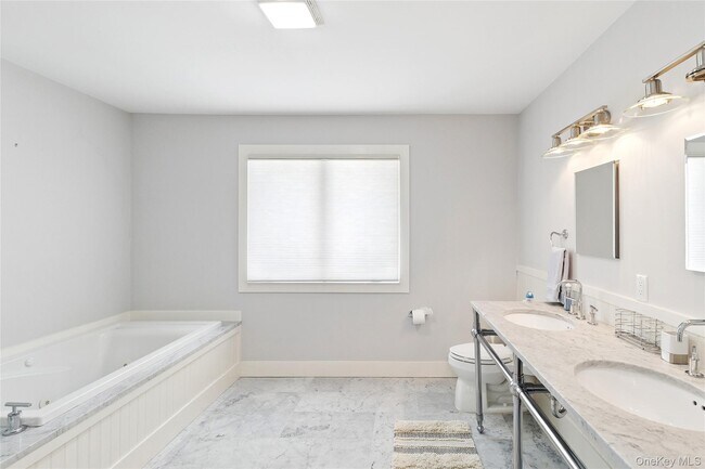 Building Photo - 6 Sunset Rd