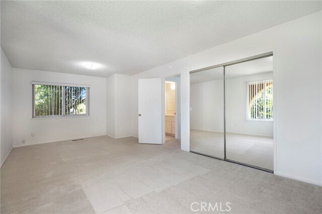 Building Photo - 1731 La Loma Dr