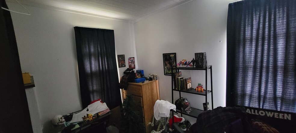 3-Seasons Room - 60 S Vernon St