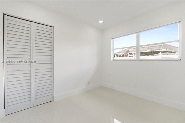 Building Photo - 1910 NW 36th St