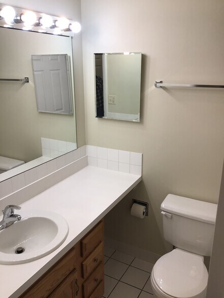 Building Photo - 1811 Four Lakes Ave