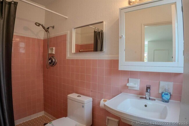 Building Photo - 4616 Bougainvilla Dr