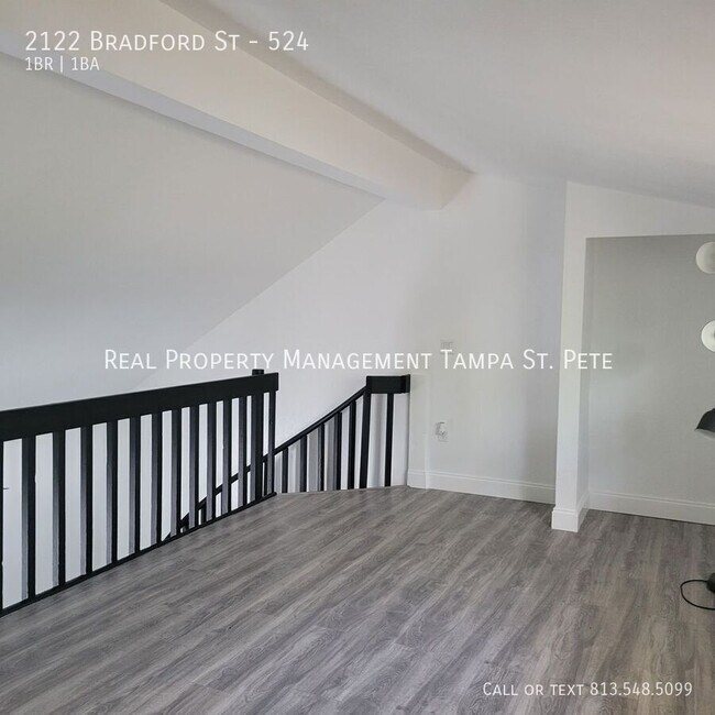 Building Photo - 2122 Bradford St