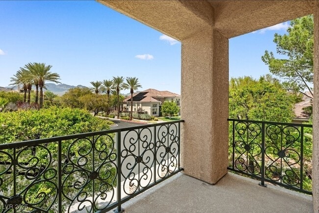 Primary Photo - 3010 Hammerwood Dr