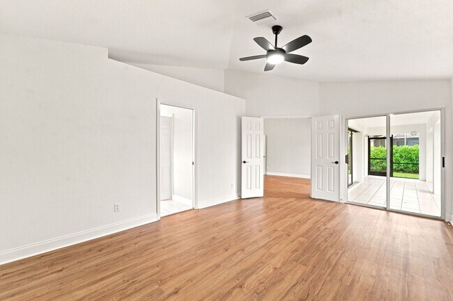Building Photo - 3708 Kent Dr