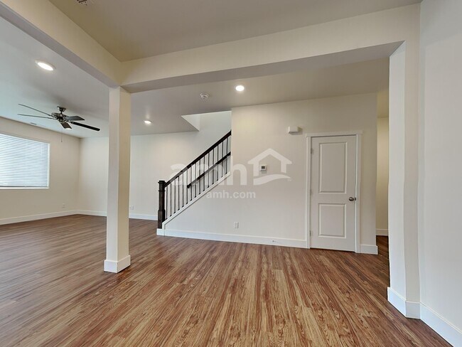 Building Photo - 19301 17th Ave Ct E