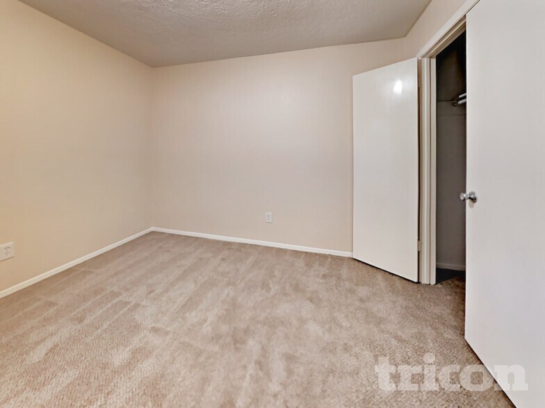 Building Photo - 19638 Southaven Dr