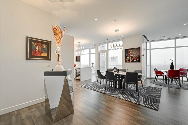 Building Photo - 4521 San Felipe St