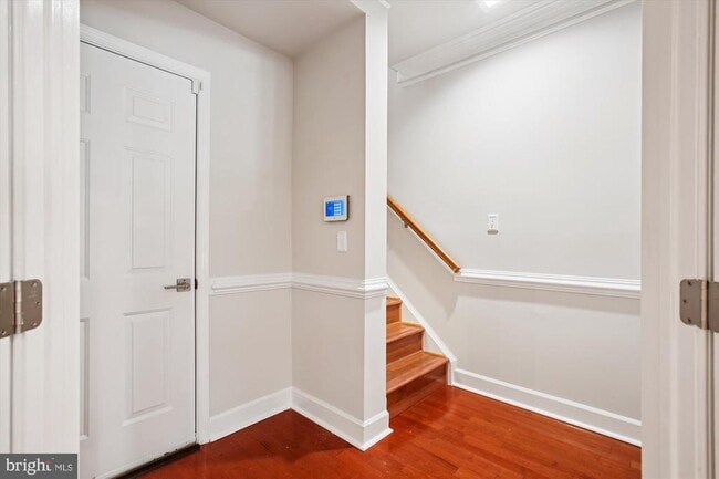 Building Photo - 6339 Dunman Way