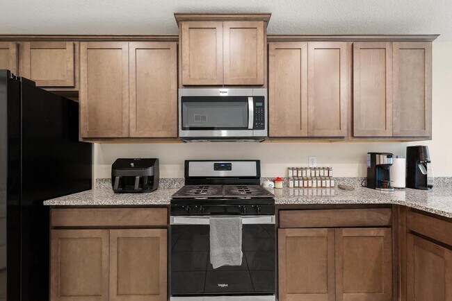 Building Photo - 86186 Mainline Rd