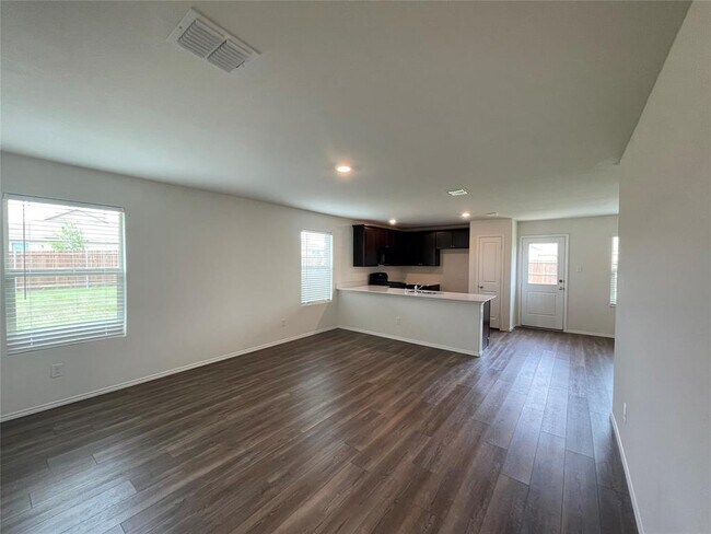 Building Photo - 1204 Lady Bird St