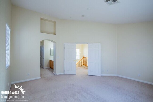 Building Photo - Stunning 3Bdm 2.5Ba Two-Story Home in Peccole Ranch!