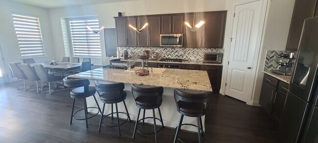 Building Photo - 5801 Antioch Cv