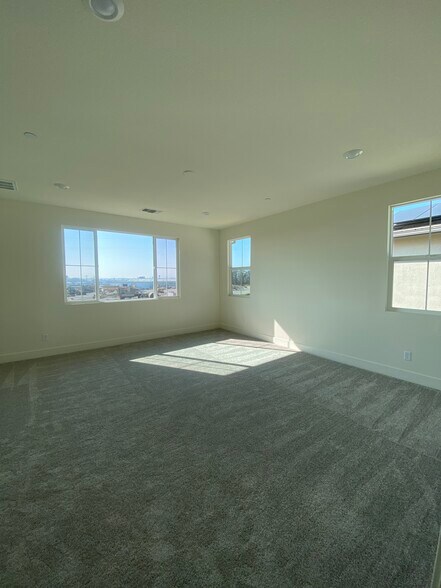 Building Photo - 2466 Elan Dr