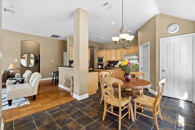 Building Photo - 36 Stone Terrace Dr