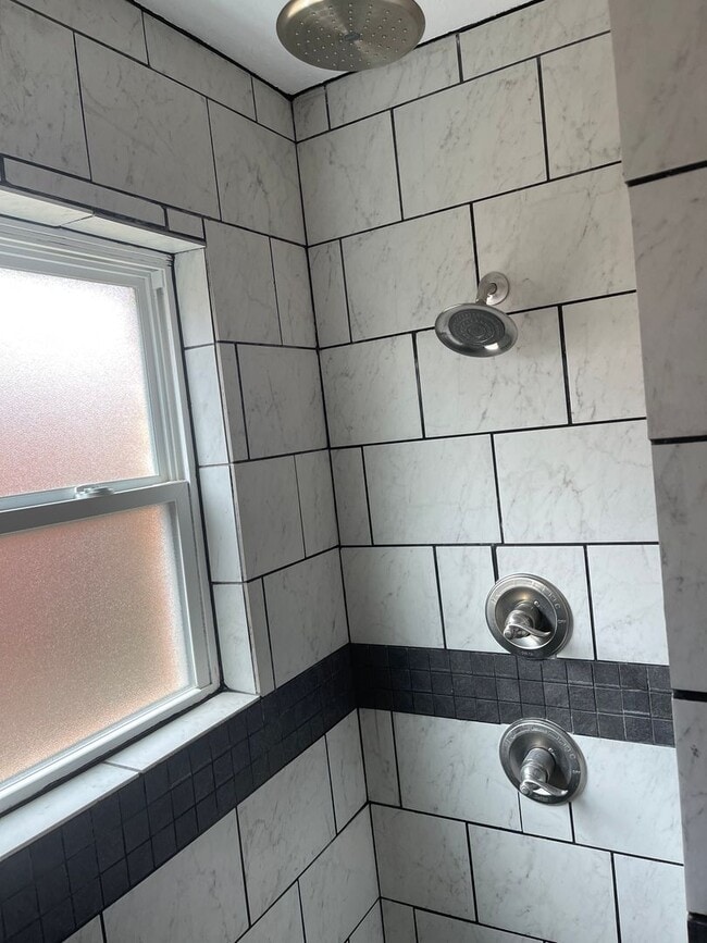 Building Photo - 3 bedroom PLUS floor plan! Newly Remodeled...