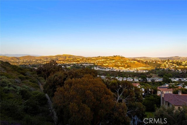 Building Photo - 12 San Remo