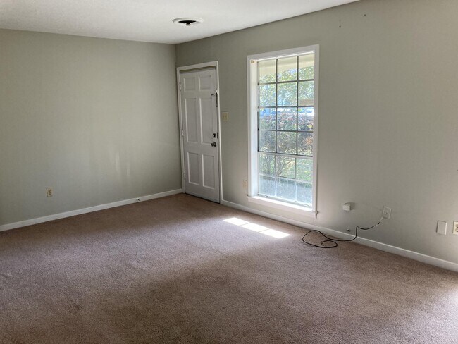 Building Photo - 1318 Plantation Blvd