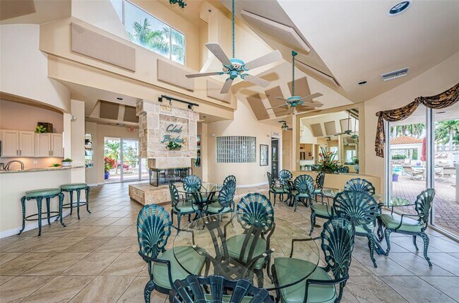 Building Photo - 6105 Bahia Del Mar Cir