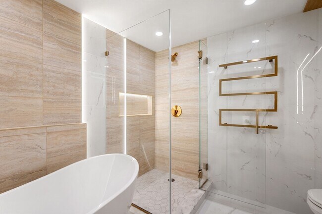 Building Photo - 75-83-83 Cambridge Pkwy