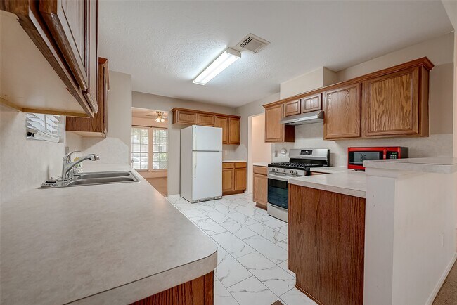 Building Photo - 10902 Primrose Acres Ln