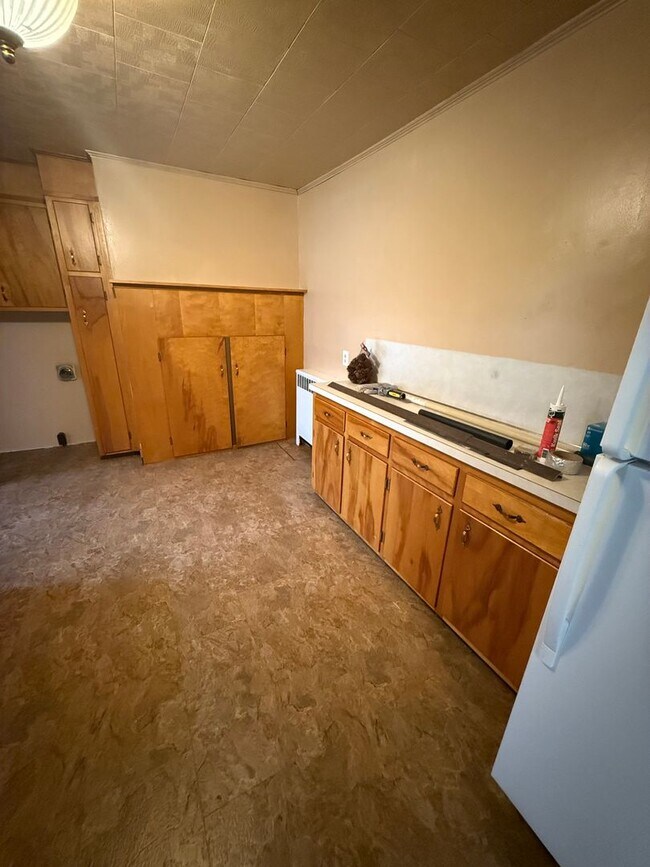 Building Photo - 2 bedroom possibly 3 with oversized Garage/Work Shop in Newville