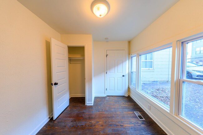 Building Photo - NOW AVAILABLE!!  Remodeled Unit in East Na...