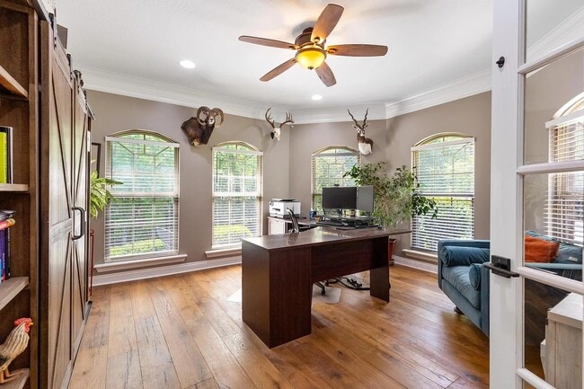 Building Photo - 104 Heartwood