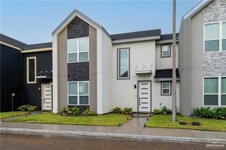 Building Photo - 5510 N Crown Point