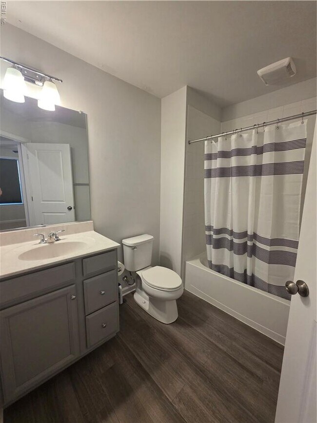 Building Photo - 412 Bulkhead Pl
