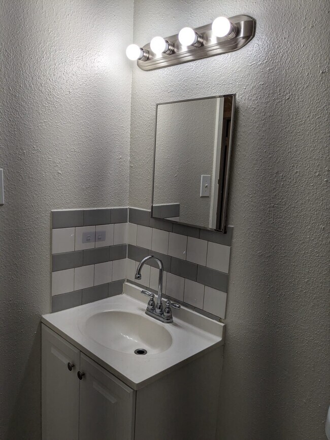 Building Photo - 3357 Frick Rd