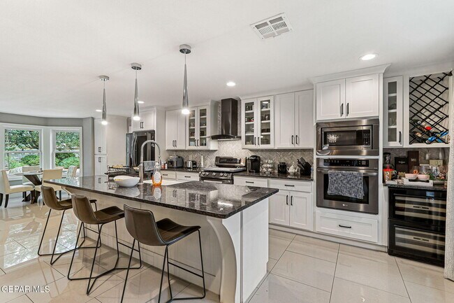 Building Photo - 9904 Monaco Dr