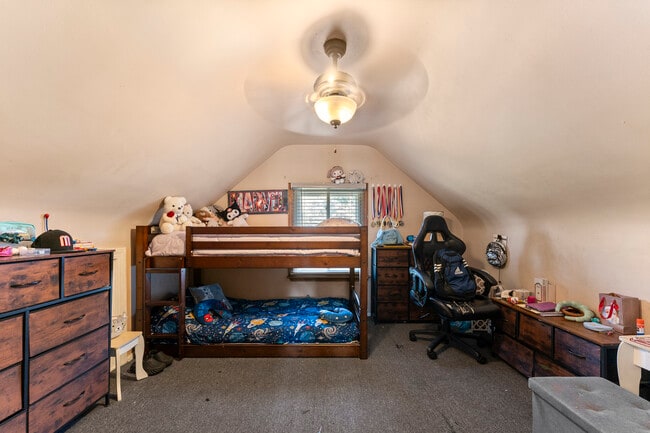 Building Photo - 253 E Grand Ave