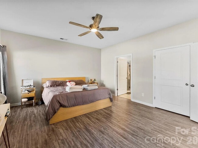 Building Photo - Earn Wealth While Leasing - Like a Homeowner - Lease to Own