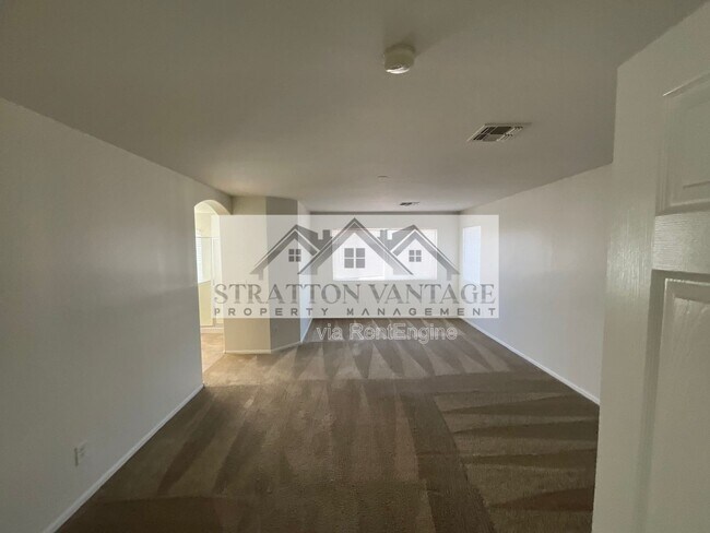 Building Photo - 15582 W Rio Vista Ln