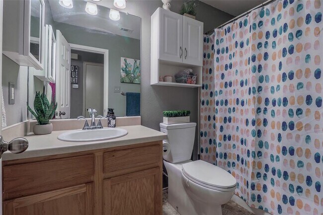 Building Photo - 1705 Friars Tale Ln