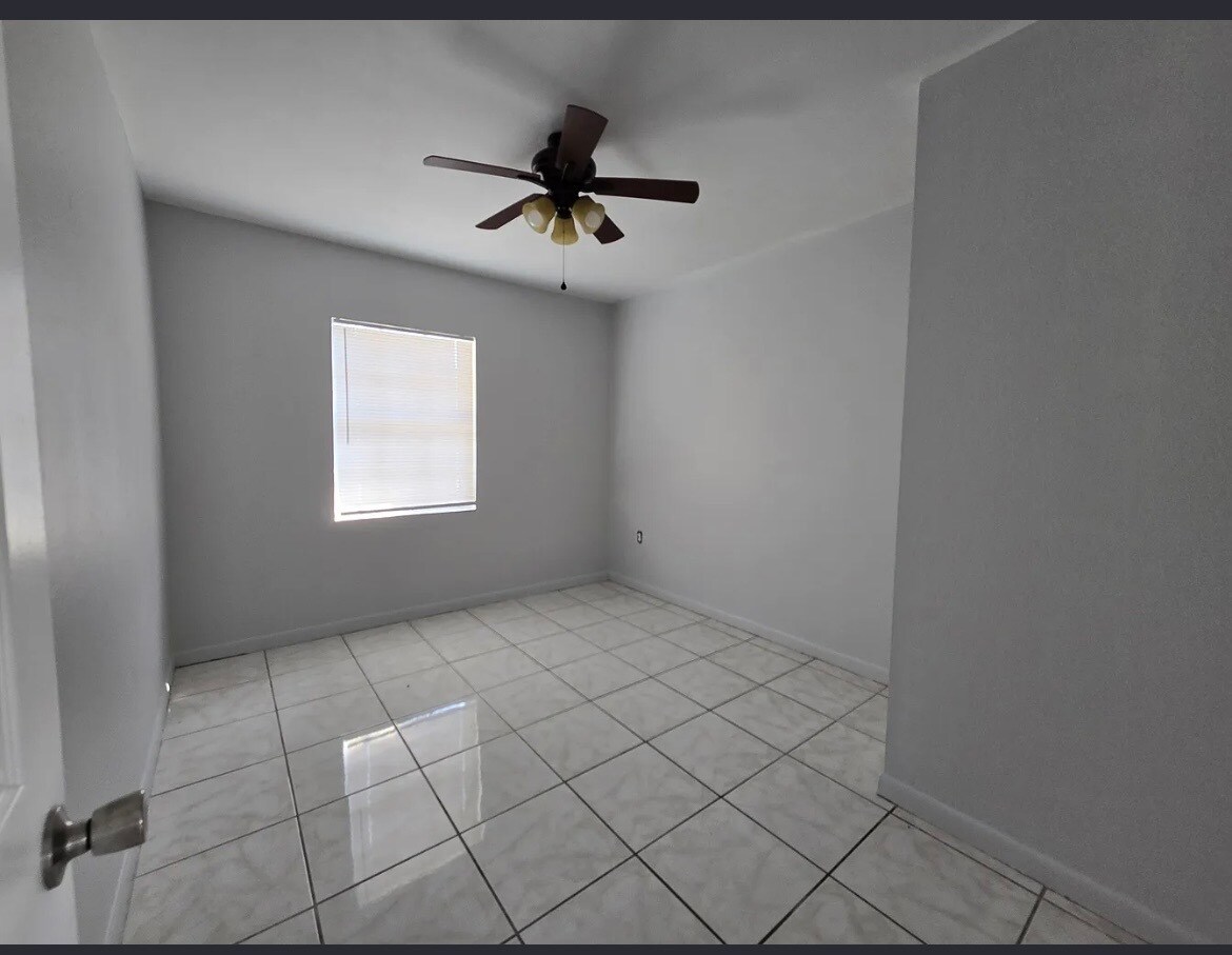 Building Photo - 21 Mountain Dr