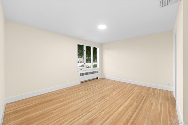 Building Photo - 31 Cail Dr