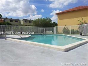 Building Photo - 950 SW 104th Ct