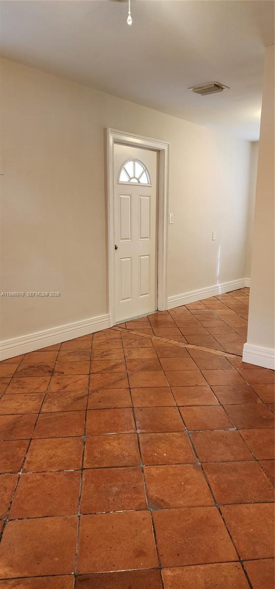 Building Photo - 2964 NE 12th Terrace