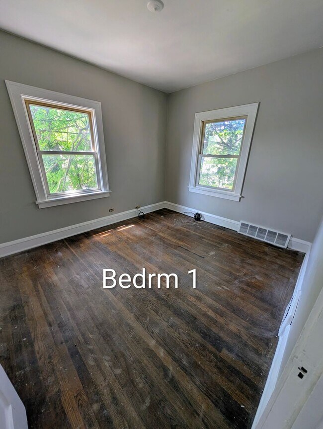 Building Photo - 3448 W 131st St