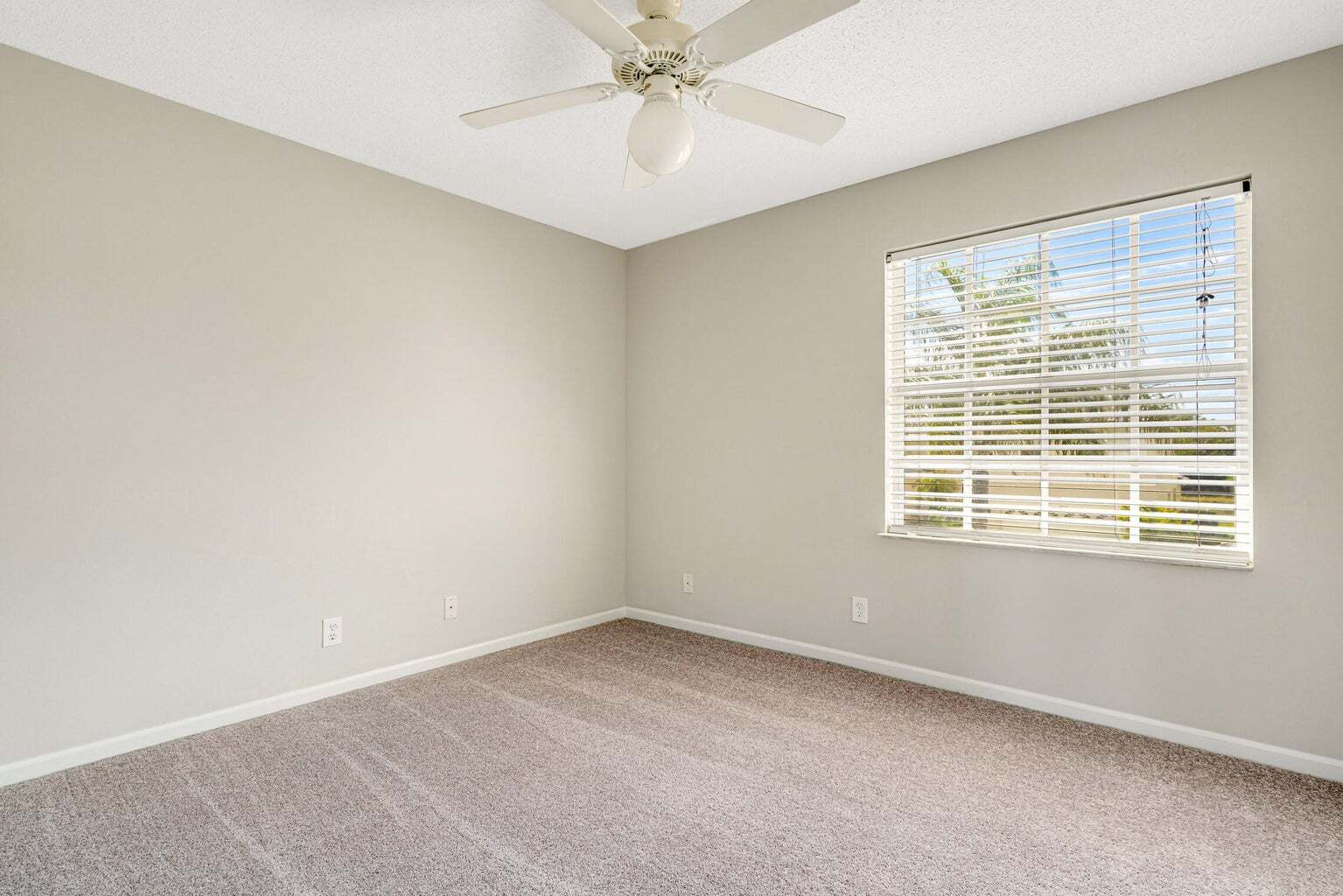 Building Photo - 7787 Springfield Lake Dr