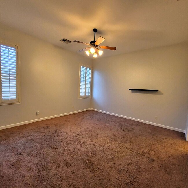 Building Photo - FIRST 2 WEEKS RENT FREE!!! BEAUTIFUL HOME ...