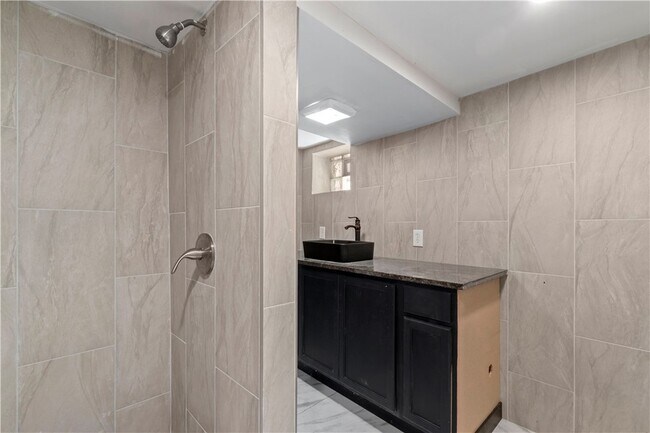 Building Photo - 813 Bower Hill Rd