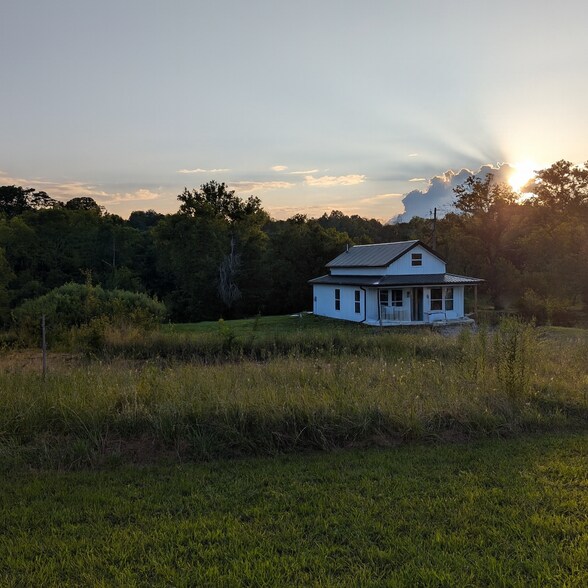 Building Photo - 7713 Martin Mill Pike