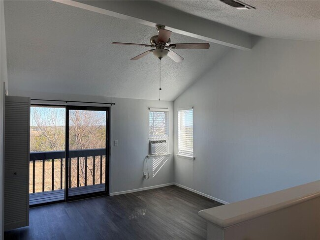 Building Photo - 3205 MacArthur Ave