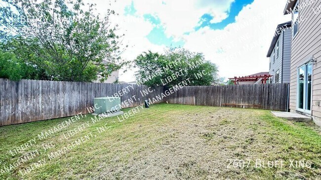 Building Photo - 2607 Bluff Cross