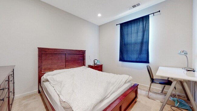 Building Photo - "Coming Soon" 3-Bedroom in Santa Clara- $4...