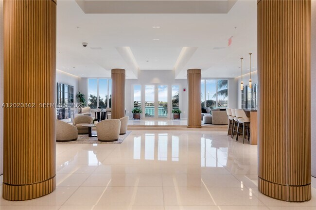 Building Photo - 888 Brickell Key Dr